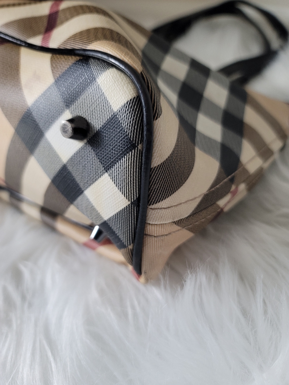 Burberry Black Patent Leather Supernova Check Coated Canvas Tote Bag - Picture 5 of 16